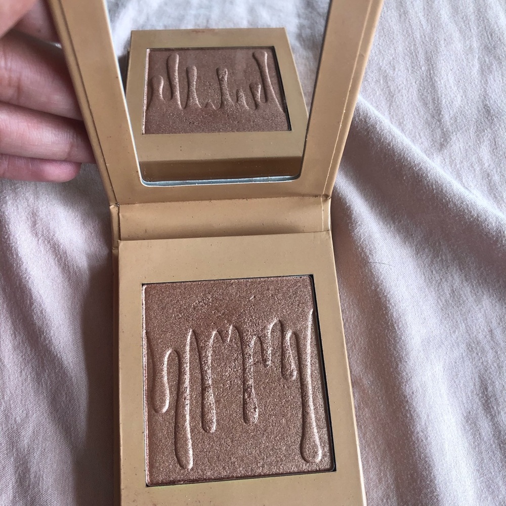 Kylie chocolate cherry pallet